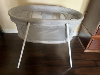 Bassinet /cradle 