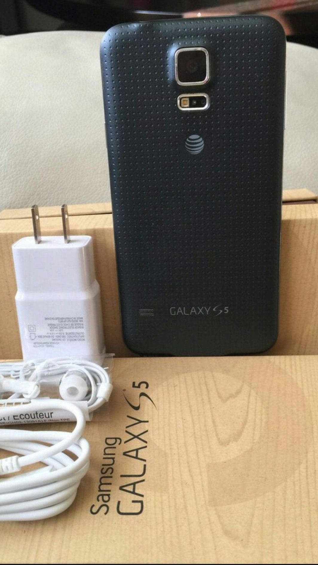 Samsung Galaxy S5 16GB ,,Factory UNLOCKED Excellent CONDITION "aS liKE nEW"