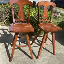 2 Barstools 
