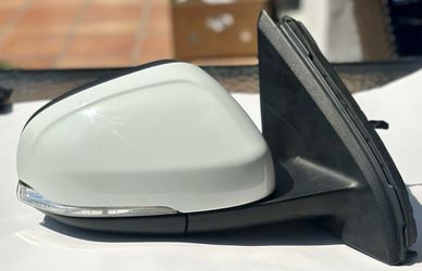 2015 Volvo V60 Right Passenger Side Mirror Assembly White 11 Pin