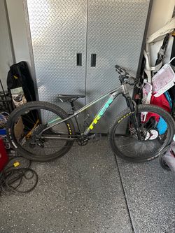 2020 Trek Roscoe 7