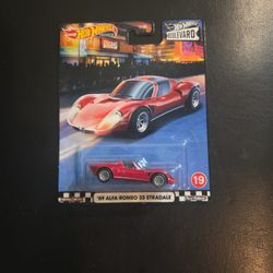 Hot Wheels Premium. 69 ALFA ROMEO 33 STRADALE