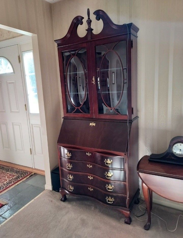 Vintage Jasper Mahogany Secretary Desk Chippendale Style Excellent Condition