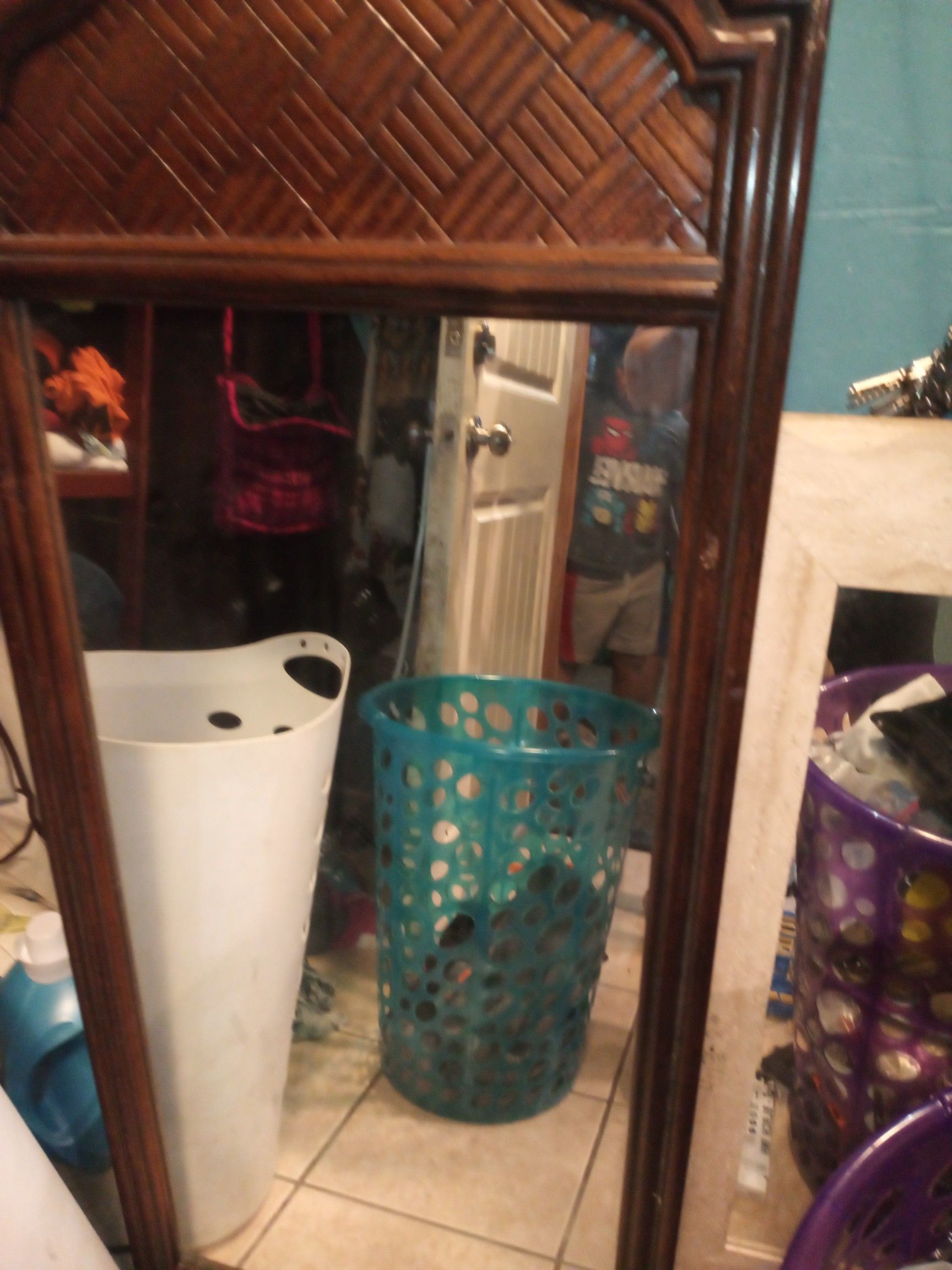 Vendo dos espejos pido por ellos $50 por los dos