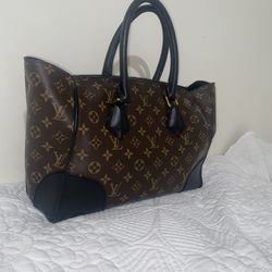Louis Vuitton LV Monogram Phenix MM