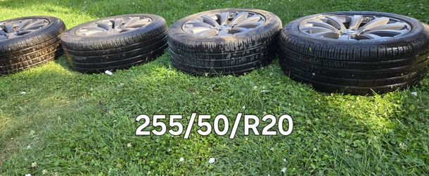 Tire 255/50/r20.