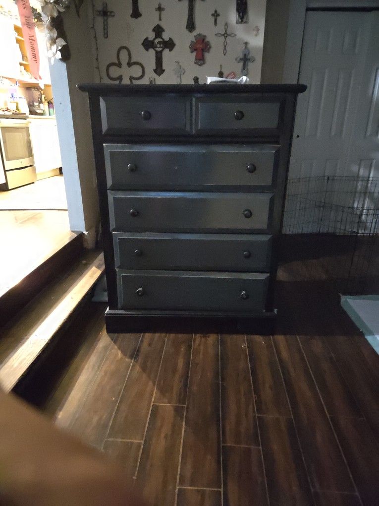 Dresser