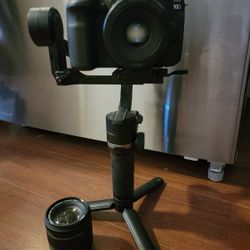 Canon 90D And Zhiyun Gimbal