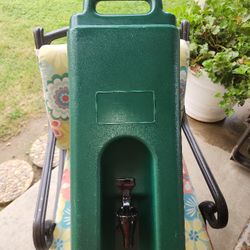 CAMBRO BEVERAGE DISPENSER 