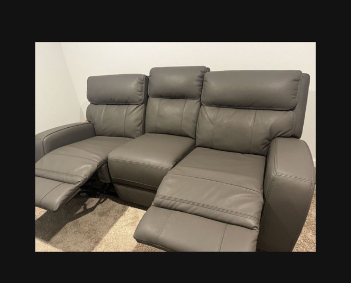 Reclining sofa