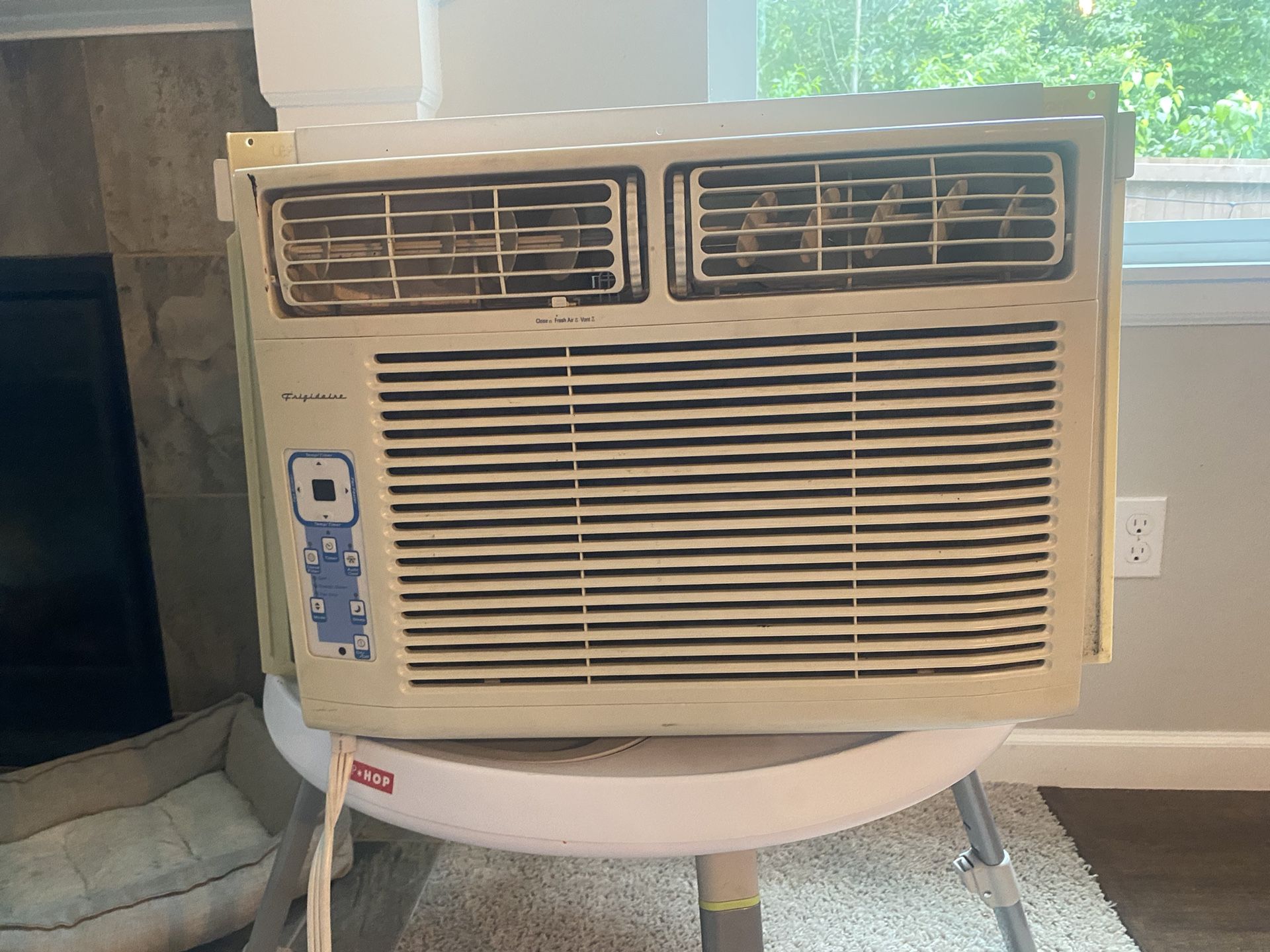 Frigidaire AC Unit for Sale in Lake Stevens, WA - OfferUp