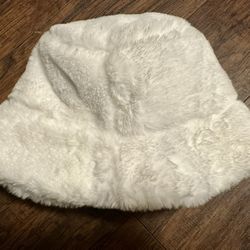 Winter Fuzzy Bucket Hat
