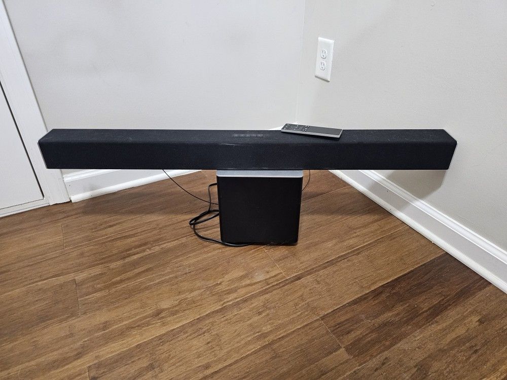Vizio Sound Bar & Wireless Subwoofer – Great Condition, Works Perfectly!