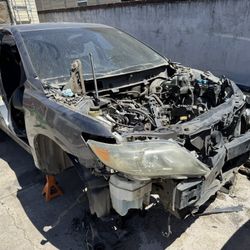 2011 Toyota Camry SE PART OUT