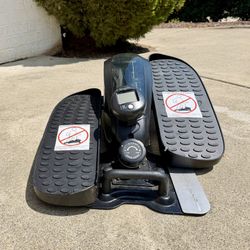 Desk Cycle Ellipse – Under-Desk Elliptical Pedal Exerciser/ Highly Rated / Great Condition
