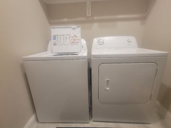 Electric Washer and Dryer ( in a good and Working condition)