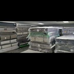 Queen bed pillow top can deliver newKing bed pillow top can deliver new