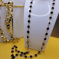 SWAROVSKI 10K GP SWAN MARK  CRYSTAL NECKLACES 15.5"IN
