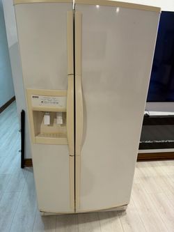 Refrigerator Kenmore Elite