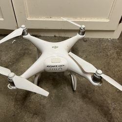 Dji Phantom 4 Wm330a Drone For Parts/repair