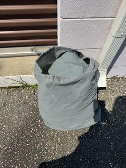 Midsize SUV Full Vehicle Cover w/ Storage Bag
