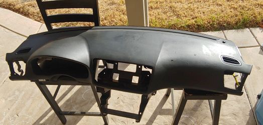 2005 to 2009 Subaru Legacy GT Entire Dash Black