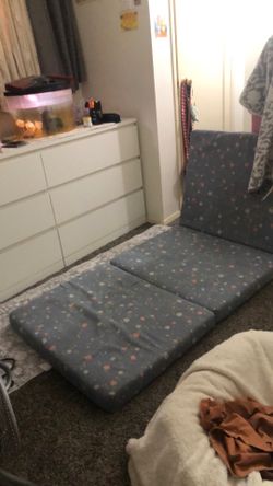 Shopper bed or big chair, For$2.00