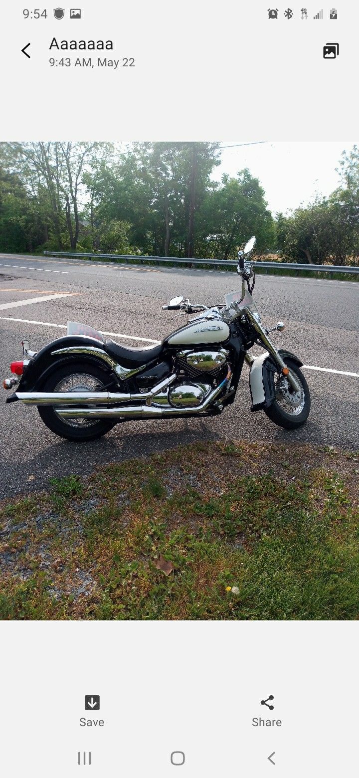 2001 Suzuki Intruder. Very Low Miles
