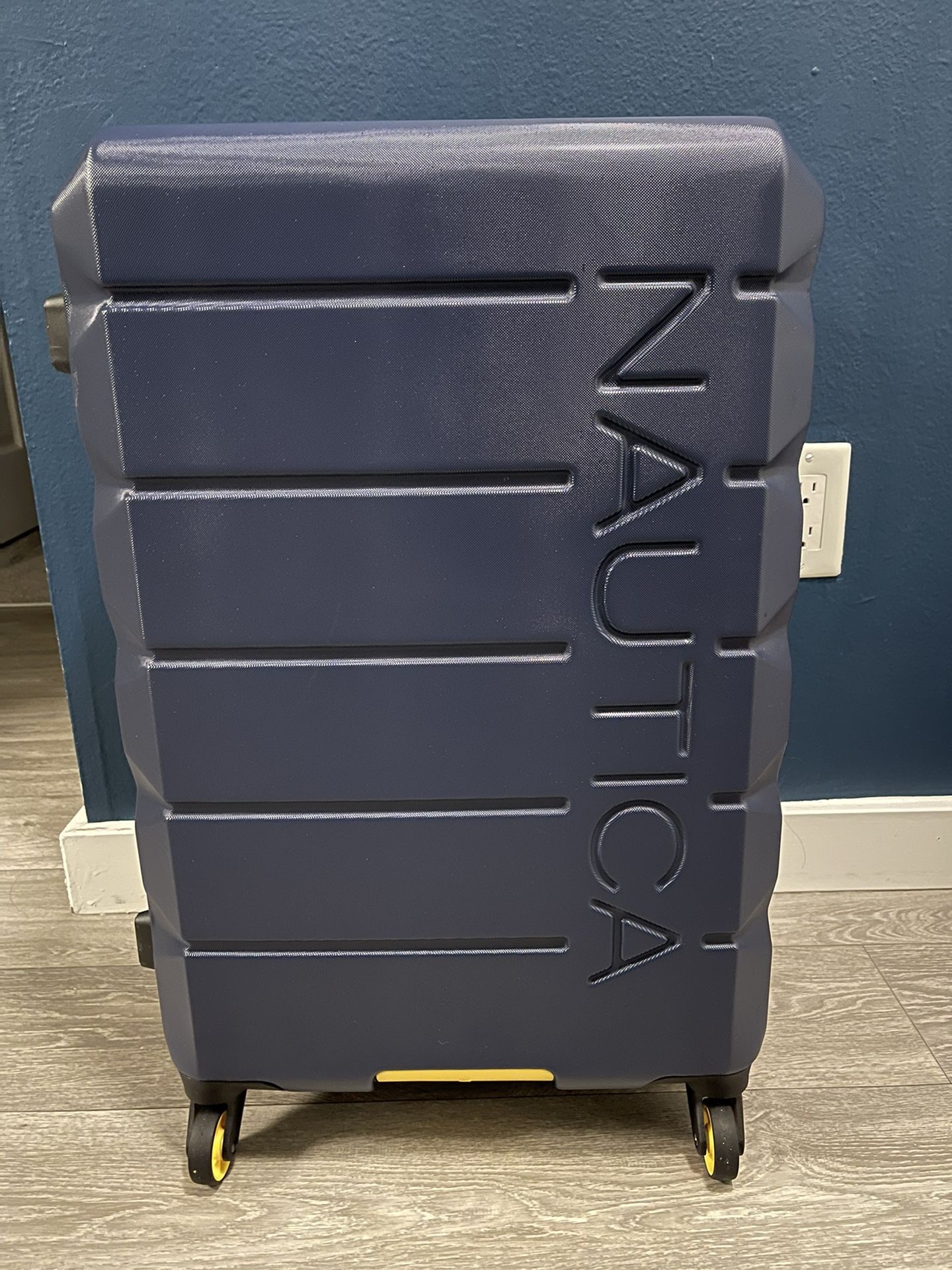 Suitcase for Sale in Renton, WA OfferUp