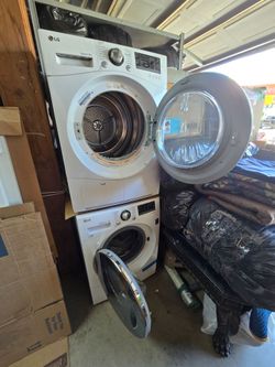 Stackable Washer and Dryer...Pls Read Description