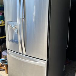 Kenmore 3 Door Stainless Steel Refrigerador 