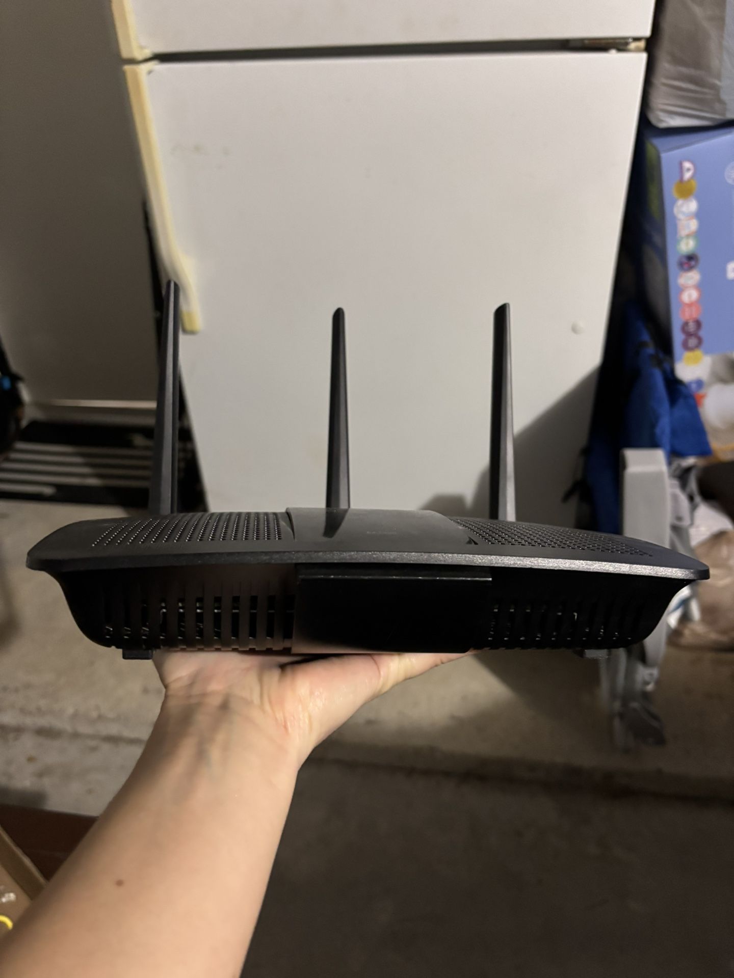 Linksys EA7300 Router w/Cables Included