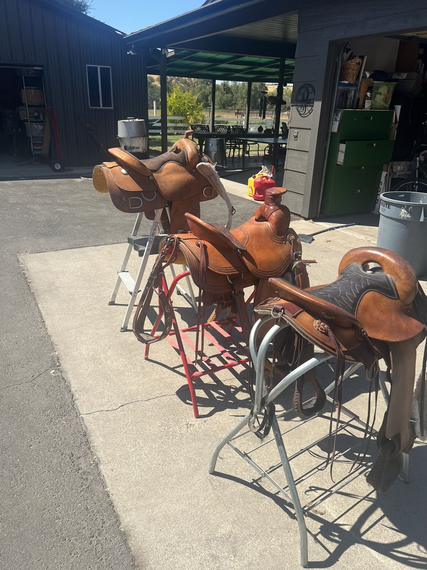 Saddles 
