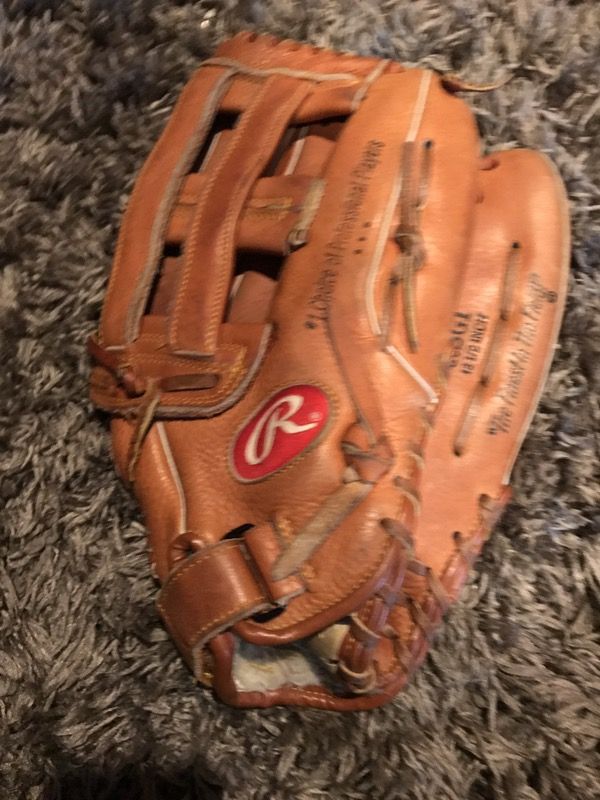 Softball glove
