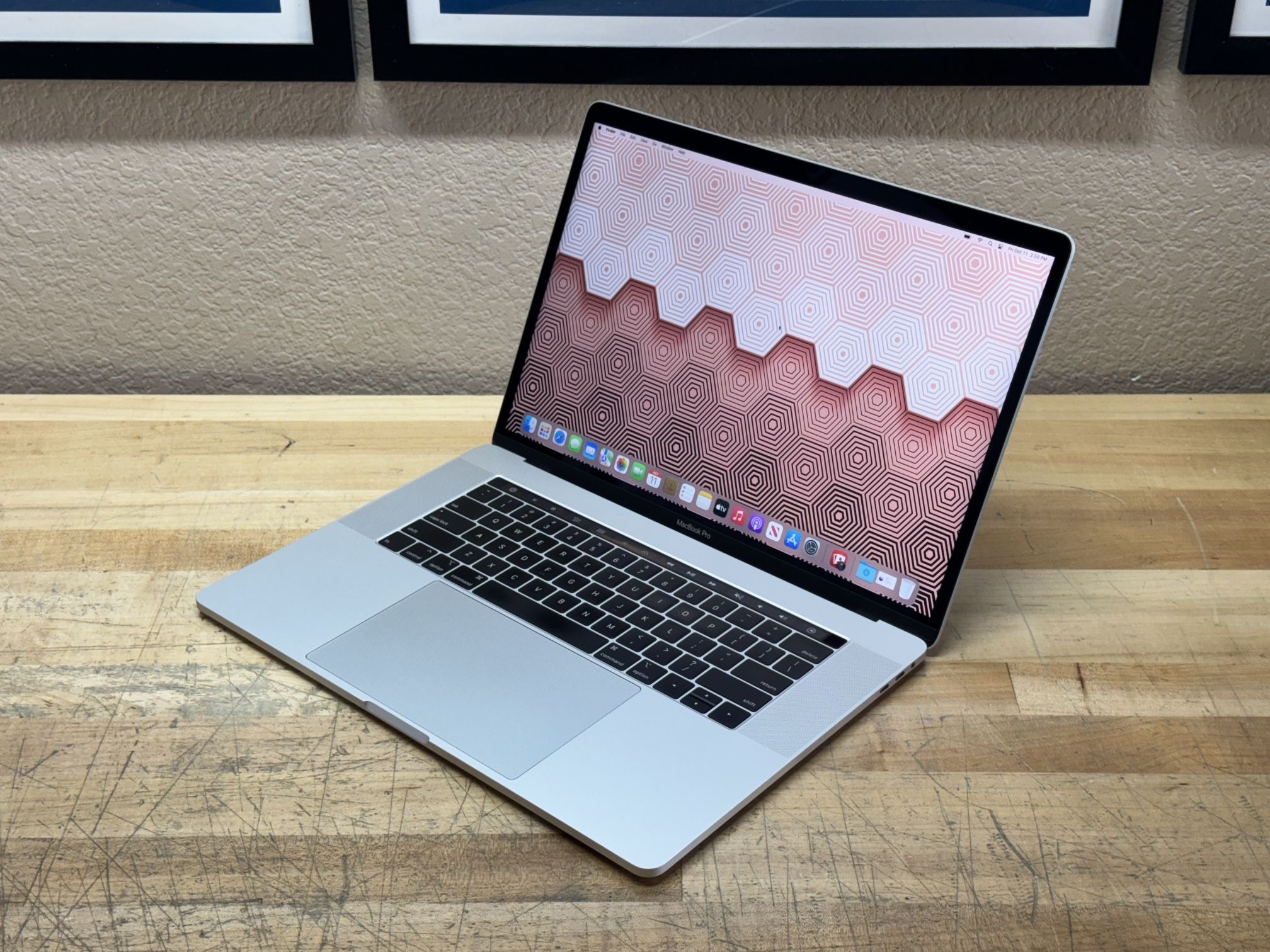 2018 15” MacBook Pro Touch Bar 2.6Ghz i7 32GB 500GB SSD for Sale