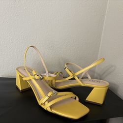 Women’s block heel sandals size 9 New - Cash only