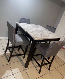 NEW IN BOX -5 Piece Beautiful White Faux Marble Dining Set with Grey Velvet Chairs   👑