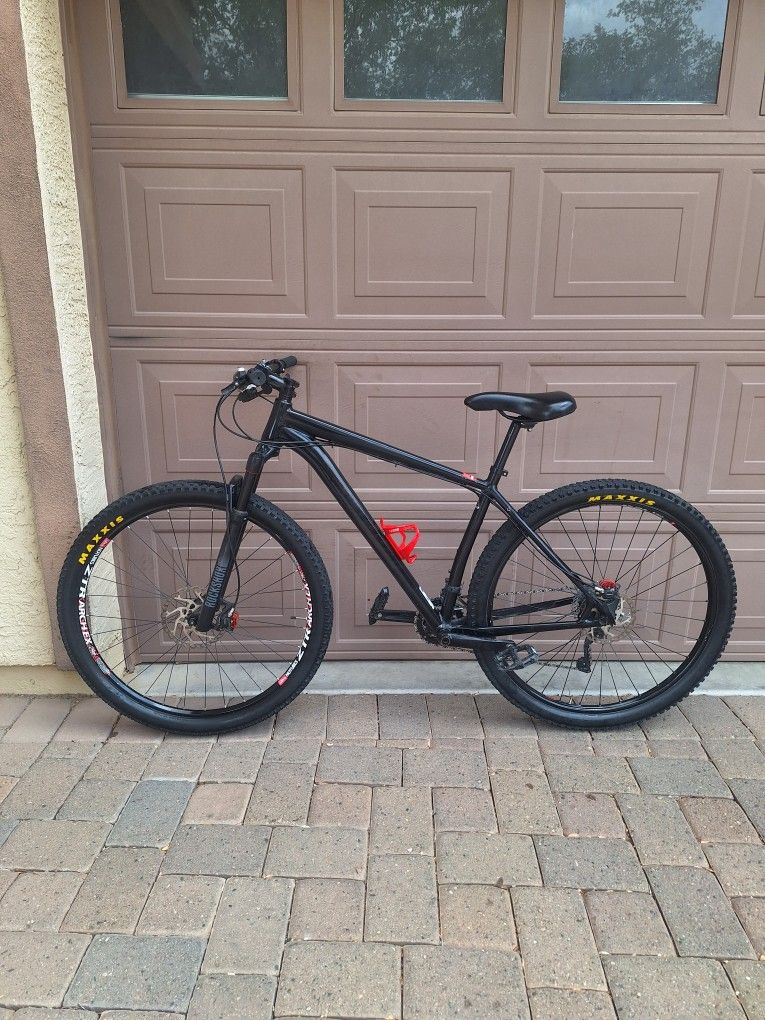 SPECIALIZED ROCKHOPPER EXPERT 29 ER 10 X 2 SPEED AIR SHOCK ROCKSHOX ( UPGRADE) CHECK MY OTHER BIKES