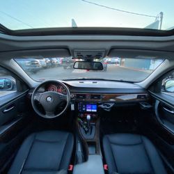 2009 BMW 328i XDrive /// with Black Rims - Aftermarket touchscreen HeadUnit - Rearview Camera FINANCING AVAILABLE THROUGH LENDERS! CLEAN CARFAX! CLEAN