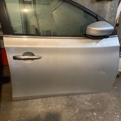 Nissan Sentra doors