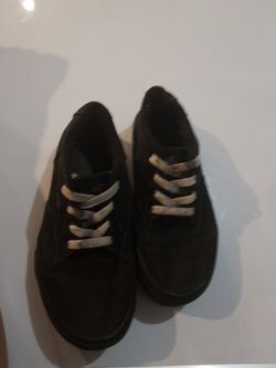 Size 3 youth vans