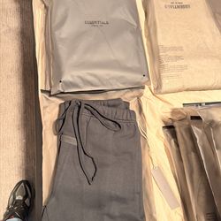 Essential sweatpants