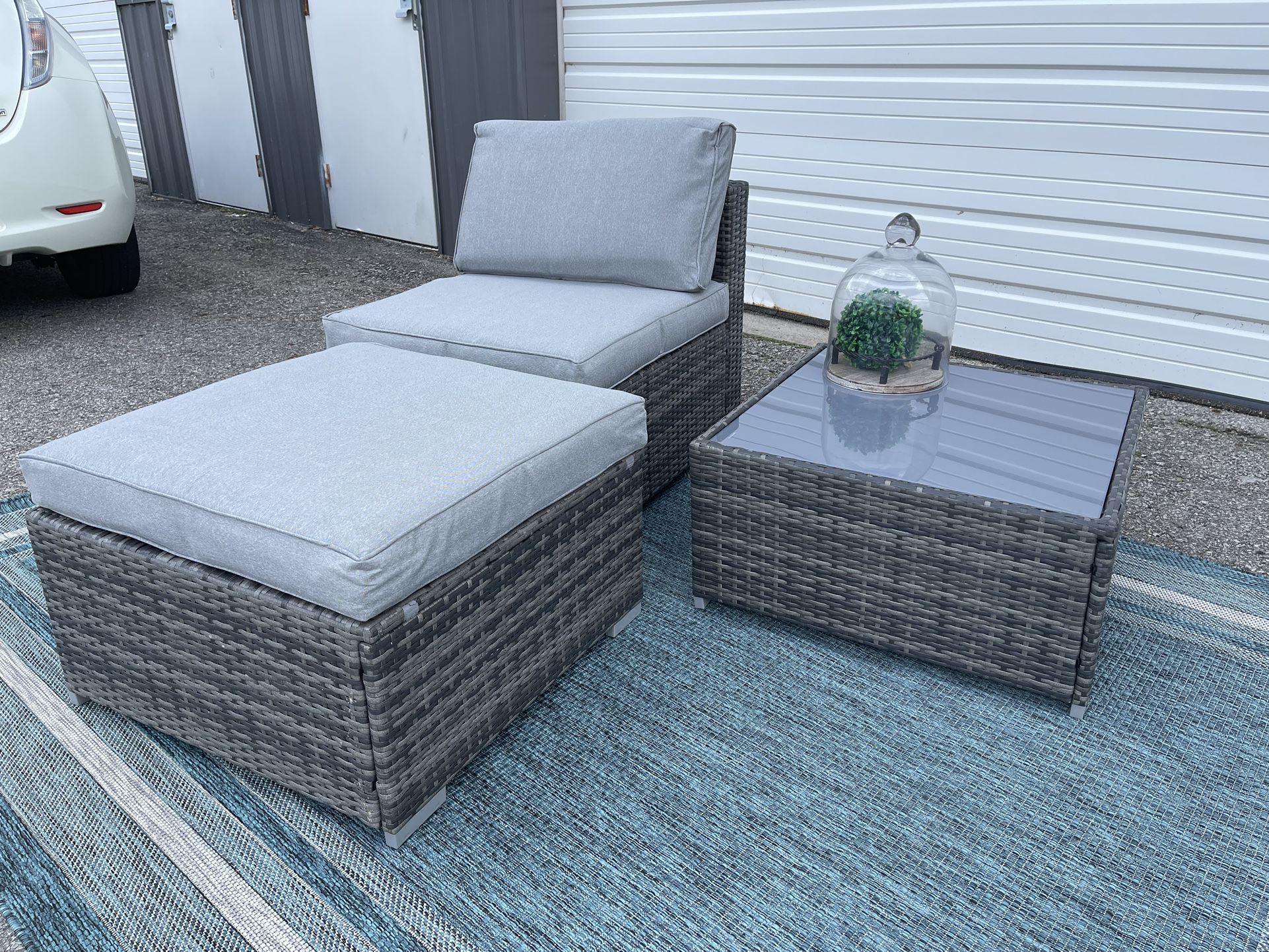 New Outdoor Patio Furniture Chair, Ottoman And Coffee Table