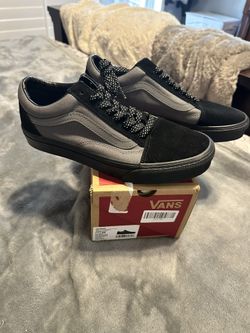 Old skool Vans Shoes Size 7