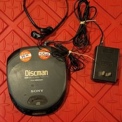 Sony Discman D-153 Digital MegaBass Compact CD Player with headphones and power supply - Vintage
