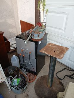 Metal Stan And Metal Cabinet 