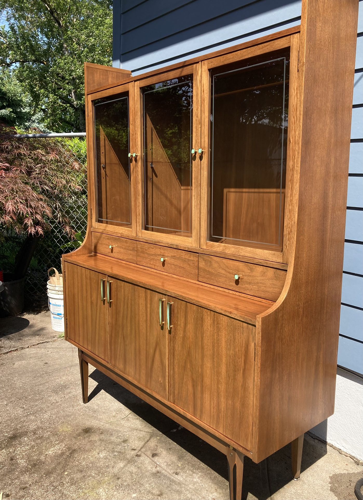 Vintage MCM Kroehler Hutch - Mid Century Cabinet