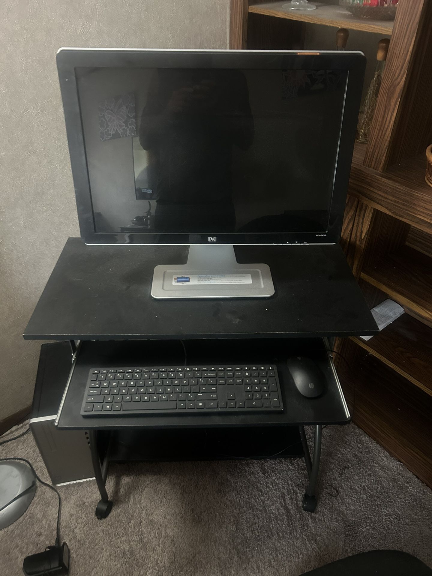 Hp Computer With 24 Inch Monitor And Stand