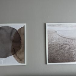 White Frames With Picture 