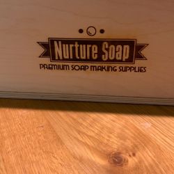 Nurture Soap 7.5 lb Tall Skinny Wood Soap Mold – NEW